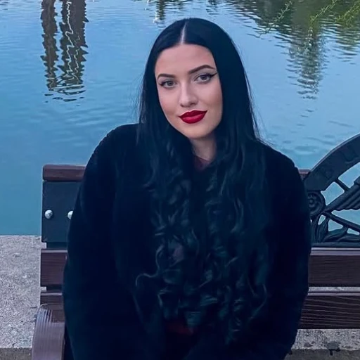 Florinela Crusoveanu